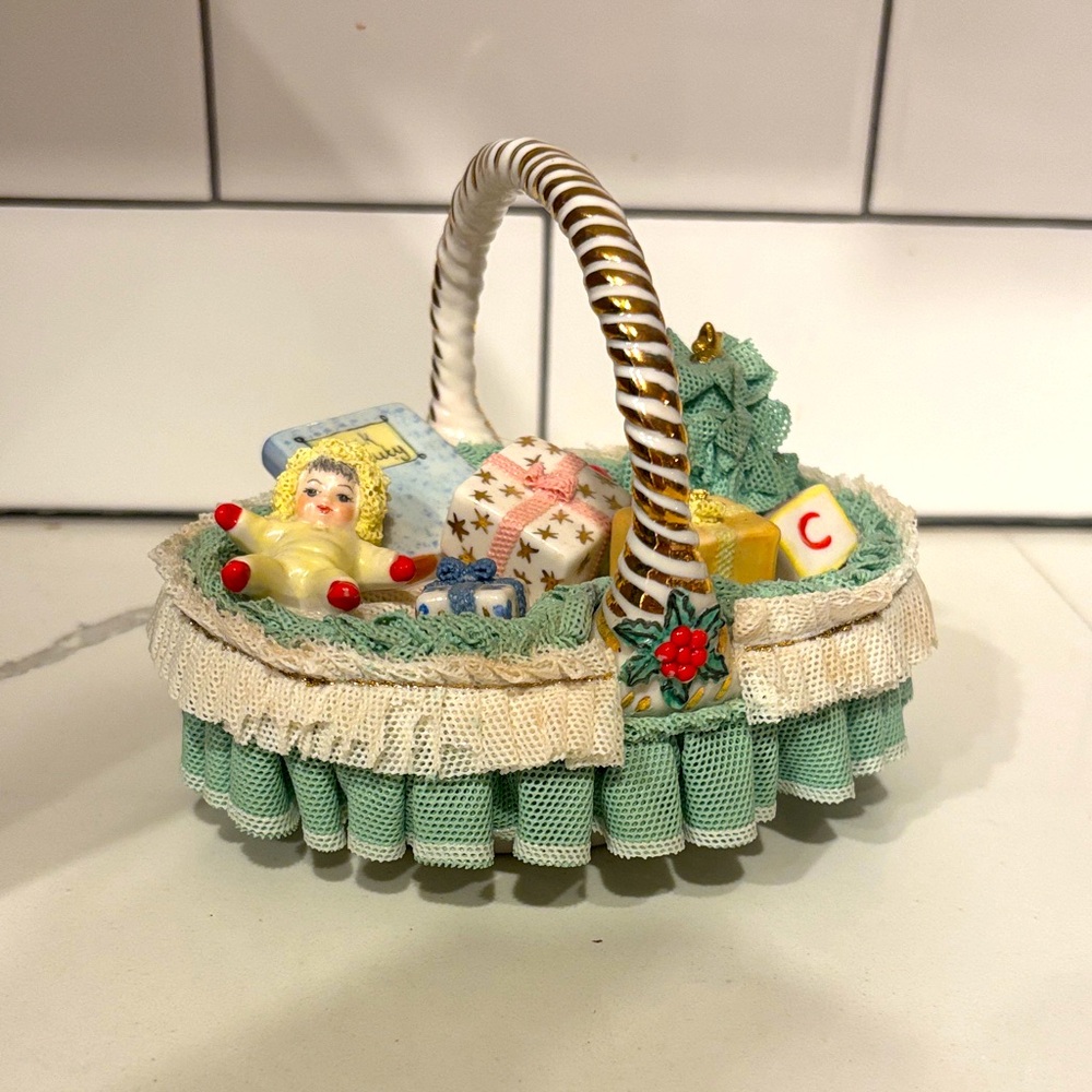 Irish Dresden Christmas Basket Ireland Porcelain Lace with flaws